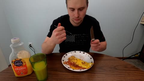 MIXING SALSA IN AN OMELET (Does It Work?)