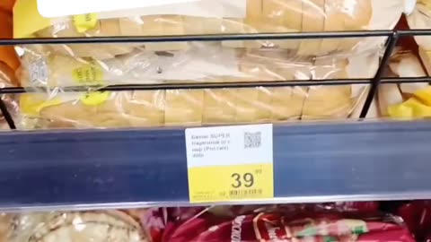 How much is Bread in Russia? What is the price?