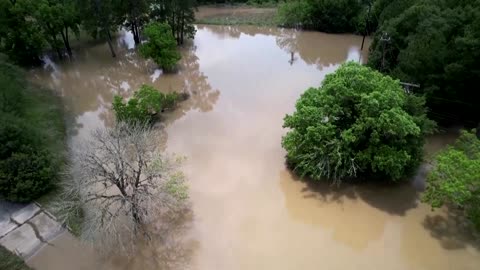 Texas rainwater 'all trying to get out': expert