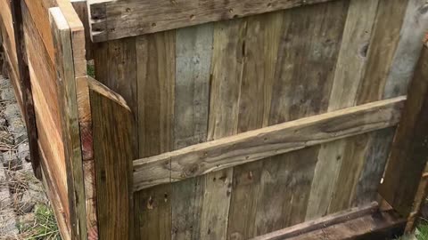 Compost bin from pallets #diy