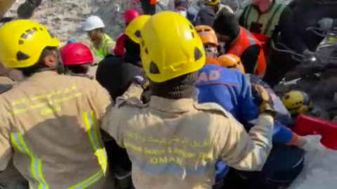 Gift of the Givers and Omani team rescues an elderly person in Turkey