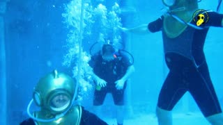 Dutch Diving Helmets Andreas und Dirk machen ein Helmtauchgang