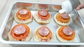 Mini pizza de pão de forma pronta em minutos!