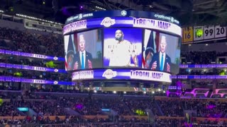 Lakers fans booing President Biden