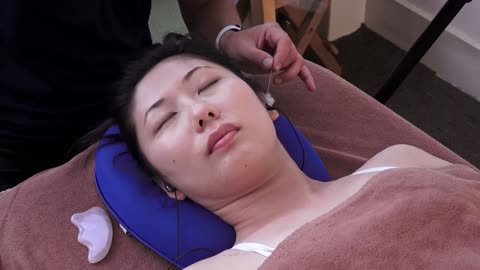 Get a good night's sleep! Binaural ASMR Ear,Face Massage with Tool(Guasha)