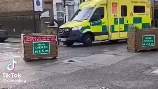 Sustainable cities : Climate Change : ambulance cant pass🧐