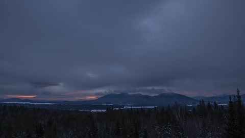 Sunrise 🌄 in Eustis 🏔 Maine 🌲 illuminating the clouds over Bigelow Mountain 🌄 and Flagstaff Lake 🏞