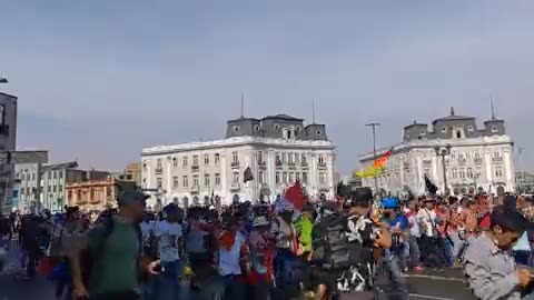PLAZA 2 DE MAYO PROTESTA TODAS LAS SANGRES LIMA PERU