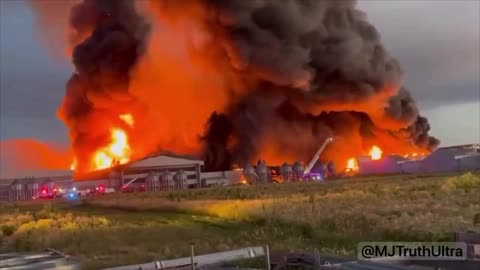 🚨💥🔥🔥💥🚨 A Massive Fire at an Illinois Farm Kills Millions of Chickens - Notice a pattern yet?