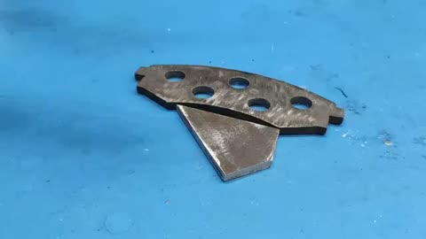 Amazing invention by a first-rate craftsman. Self-made froman old brake pad