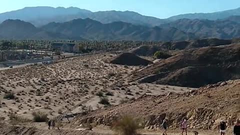 HIKING THE CROSS LOOP TRAIL IN PALM DESERT, CALIFORNIA!