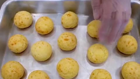 Pão de queijo rápido e fácil de fazer