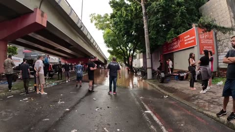 URGENT: PEOPLE SEEK SHELTER ON VIADUCTS in PORTO ALEGRE