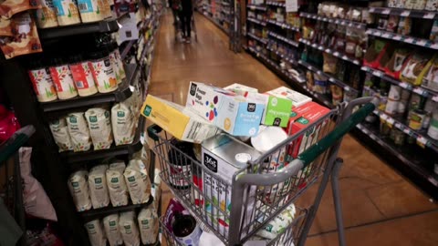 U.S.consumer prices increase in January; trend slowing