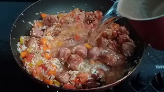 Arroz com linguiça