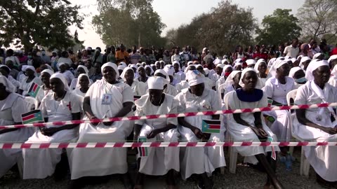 'We need peace': South Sudanese wait to see the Pope
