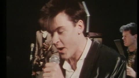 Paul Young - Love Of The Common People = 1983