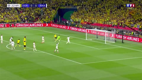 Dortmund-Real Madrid, Fullkrug godet shtyllen