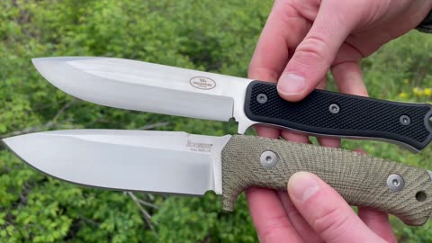 Lionsteel T5 & Fallkniven S1x Comparison! WWW.BUSHCRAFTCANADA.COM