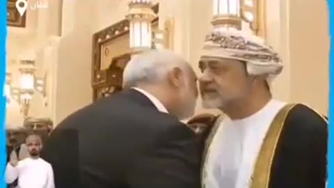 The King of Oman did not shake hands with Sheikh Emirate