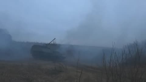 The Ukrainian Armed Forces are firing PzH 2000 rocket-propelled grenades.