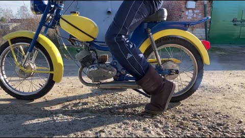 OLD MOTORBIKE RIGA 12 | COMPLETE RESTORATION OF A 45-YEAR-OLD MOTORCYCLE
