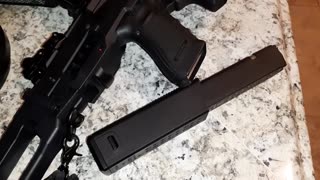 Kriss Vector Magazine Extension in Glock 17 in MCK