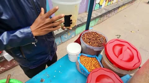 Hardworking Boy Selling Amazingly Decorated Chana Chat & Sweet Leady Rajshahi Street Food