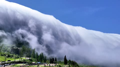 Coming from Chongqing's "ceiling-level cloud waterfall", I saw "the most beautiful waterfall"