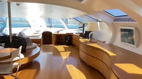 Experience Luxury at Sea: Join Me on a Tour of the Most Exquisite Yacht! Share the Adventure Now.