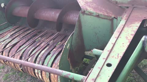 John Deere 14T Baler