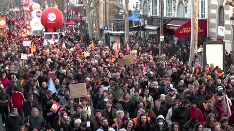 Pension protest third wave puts pressure on Macron