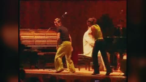 Dancin The Boogie - Piano Intenso