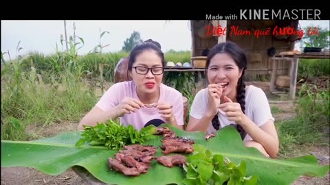 Roasted mouse among Vietnamese cuisine - Ẩm thực Việt Nam chuột nướng giữa đồng