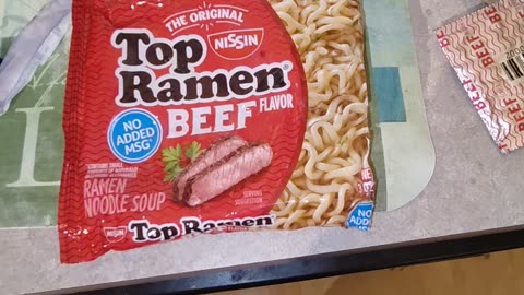 Eating Nissin Top Ramen Beef Flavor, Dbn, MI, 5/3/24