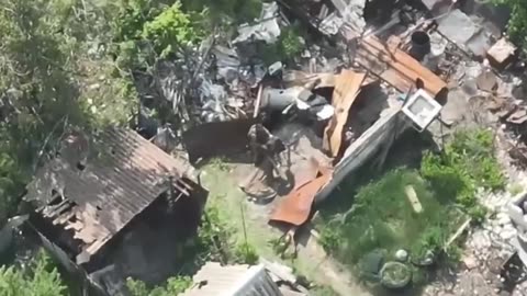 Incredible Footage from Elite Drone Pilots of Ukrainian 25th Separate Airborne