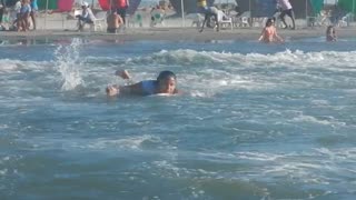 DANGEROUS SURFING AT CARTAGENA BEACH