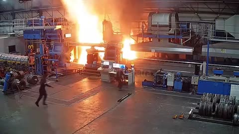 Fire at an aluminum plant destroys the entire shop in a matter of seconds