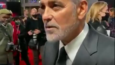 @iluminatibot George Clooney is a piece of shit. Fuck you.