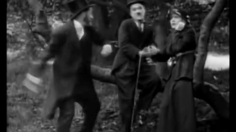 Charlie Chaplin- A Jitney Elopement (1915)