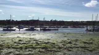 River Medina - Berths at the Folly Inn