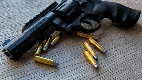 Smith & Wesson R8 357 Magnum