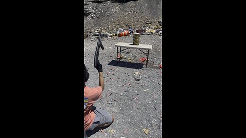 One handed Mossberg500 shot !!!