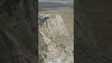 Badlands Traveller airplane cliff dive #airplane #bushplane #stol #pilot