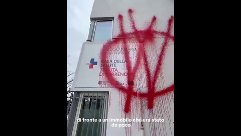 In Italy there is a problem that people with grudges graffiti at vaccination centers | NEWS-19