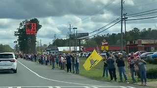 Americans Lined The Streets To Welcome Trump To Rome, Georgia