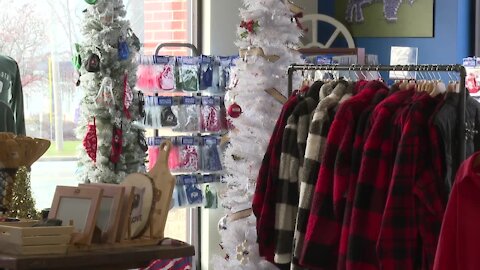 Western New Yorkers try to beat the clock, last minute Christmas shopping