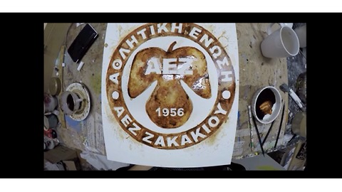 Coffee artist commemorates historic Greek football achievement