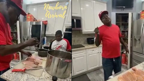 Trick Daddy Teaches Nephew "Big Man" How To Season Fish! 👨🏾‍🍳