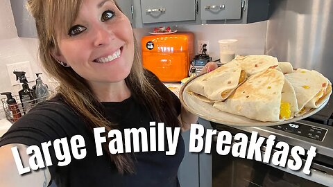 LARGE FAMILY BREAKFAST || Breakfast Quesadilla Recipe || Using My TEMU Products IN OUR GARAGE